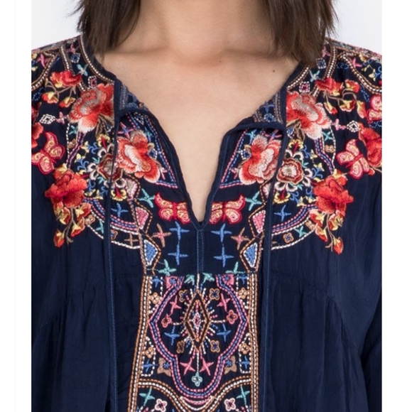 Johnny Was embroidered blouse - Picture 4 of 8